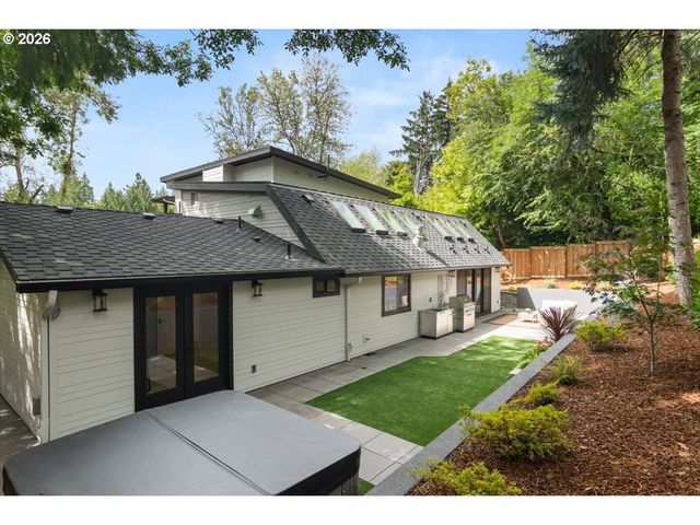 15378 TWIN FIR Rd, Lake Oswego, OR 97035