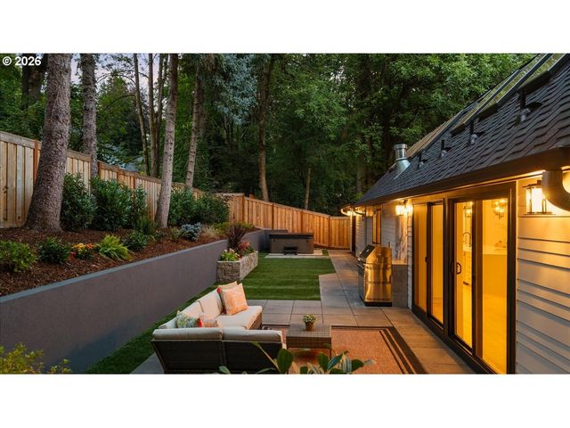 15378 TWIN FIR Rd, Lake Oswego, OR 97035