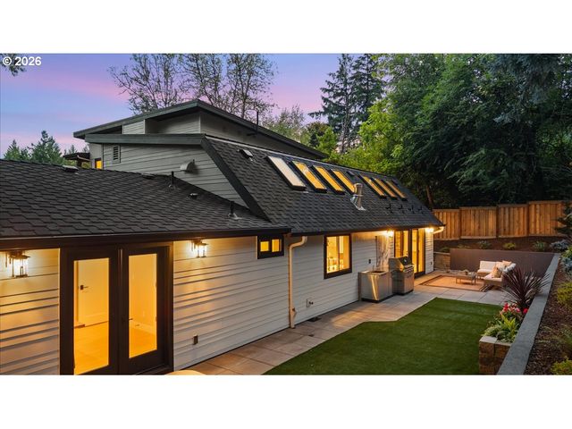 15378 TWIN FIR Rd, Lake Oswego, OR 97035