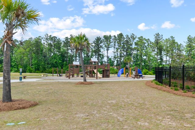 922 Woodside Creek Lane, Summerville, SC 29486