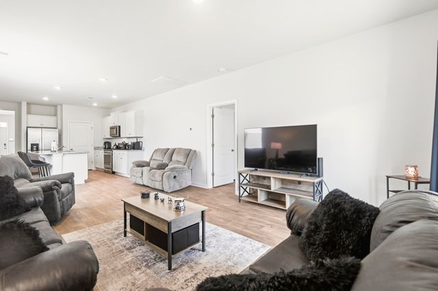 922 Woodside Creek Lane, Summerville, SC 29486