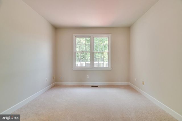 1936 LORD FAIRFAX RD, Vienna, VA 22182