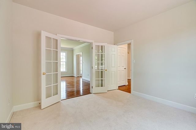 1936 LORD FAIRFAX RD, Vienna, VA 22182