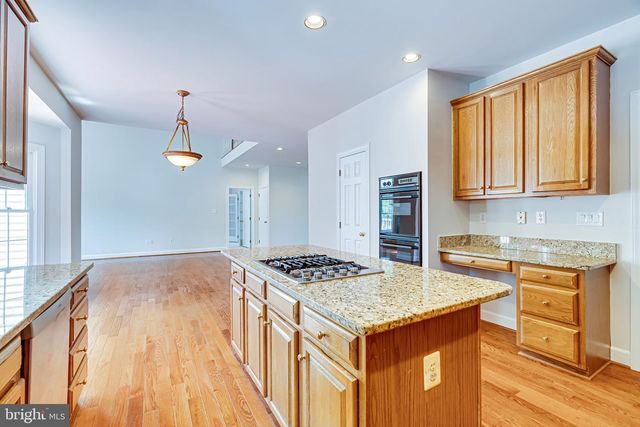 1936 LORD FAIRFAX RD, Vienna, VA 22182