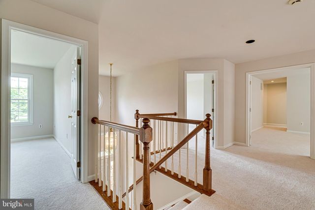 1936 LORD FAIRFAX RD, Vienna, VA 22182