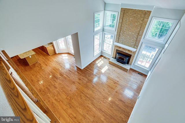 1936 LORD FAIRFAX RD, Vienna, VA 22182