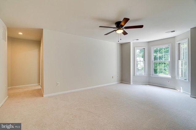 1936 LORD FAIRFAX RD, Vienna, VA 22182