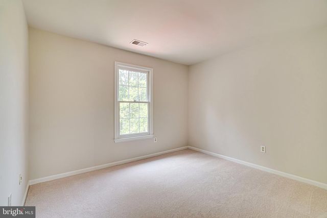 1936 LORD FAIRFAX RD, Vienna, VA 22182