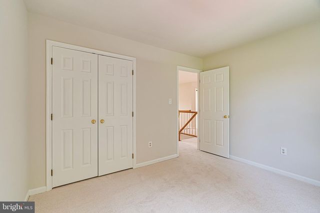 1936 LORD FAIRFAX RD, Vienna, VA 22182