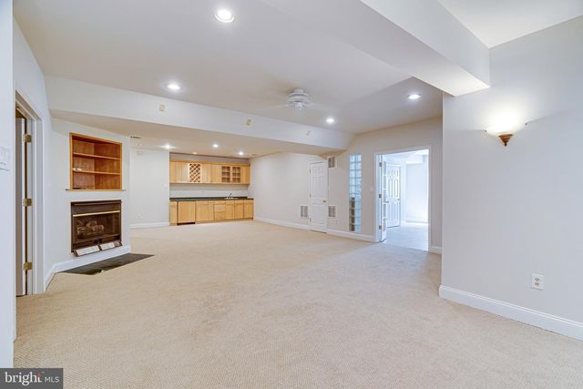 1936 LORD FAIRFAX RD, Vienna, VA 22182