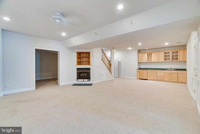 1936 LORD FAIRFAX RD, Vienna, VA 22182