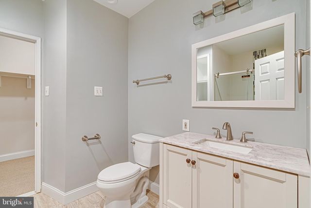 1936 LORD FAIRFAX RD, Vienna, VA 22182