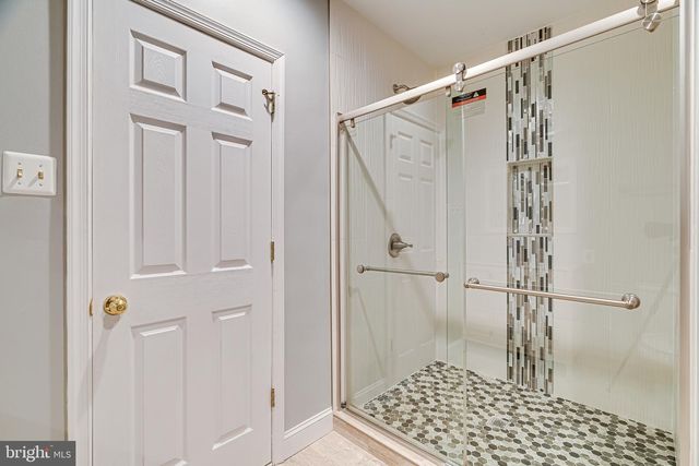 1936 LORD FAIRFAX RD, Vienna, VA 22182