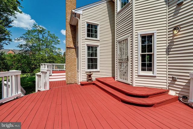 1936 LORD FAIRFAX RD, Vienna, VA 22182