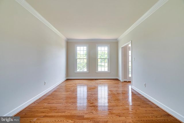 1936 LORD FAIRFAX RD, Vienna, VA 22182