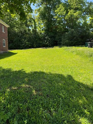 3127 Bracken Woods Lane, Cincinnati, OH 45211