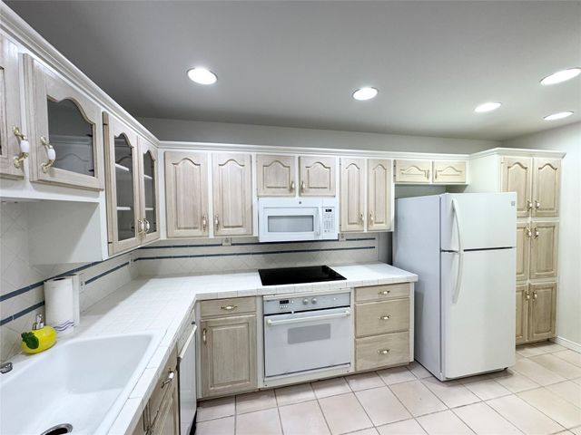 17 Meadow Creek, Bossier City, LA 71111