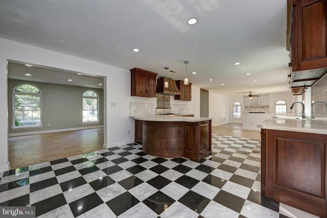 16 ARMITAGE CT, Sewell, NJ 08080