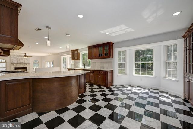 16 ARMITAGE CT, Sewell, NJ 08080