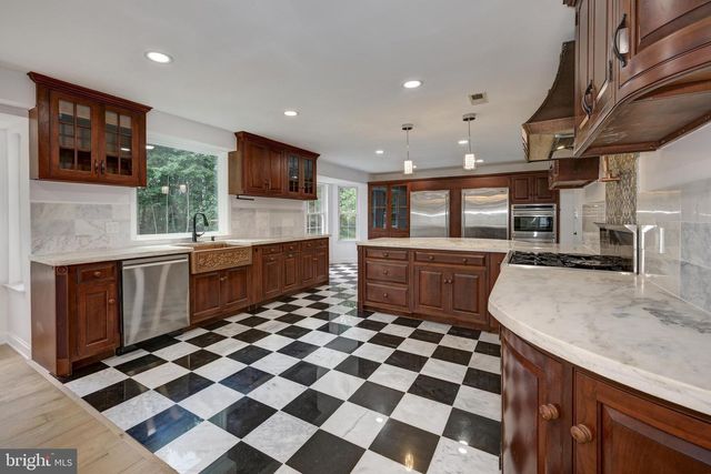 16 ARMITAGE CT, Sewell, NJ 08080
