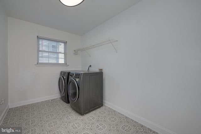 16 ARMITAGE CT, Sewell, NJ 08080