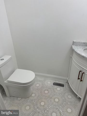 16 ARMITAGE CT, Sewell, NJ 08080