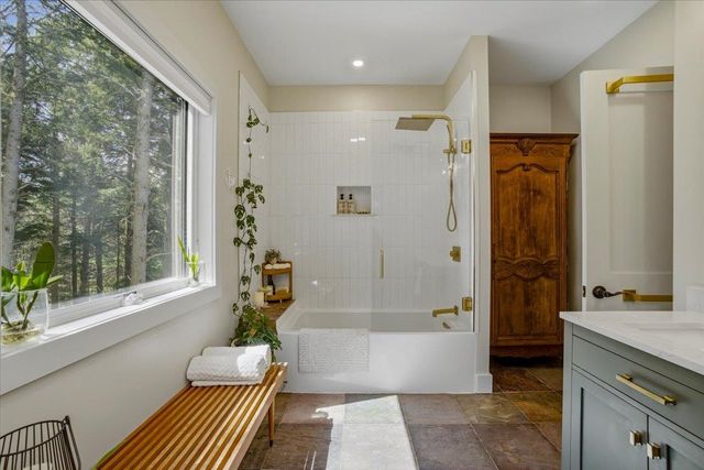 545 Stagecoach Lane, Waterbury, VT 05677