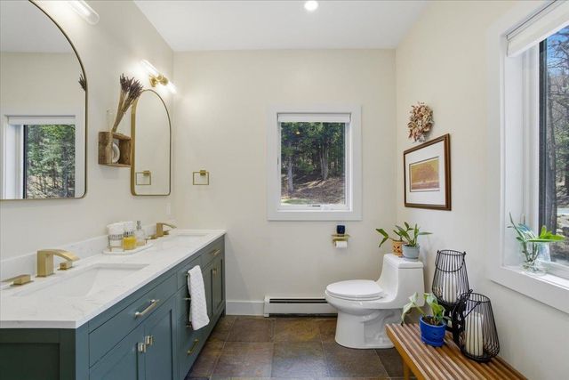 545 Stagecoach Lane, Waterbury, VT 05677