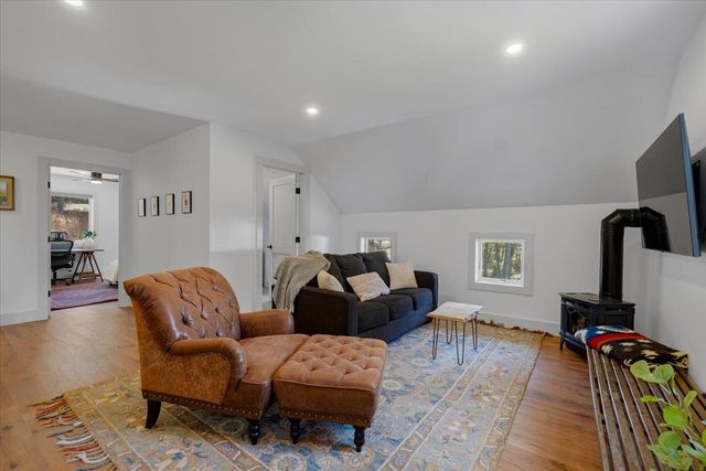 545 Stagecoach Lane, Waterbury, VT 05677