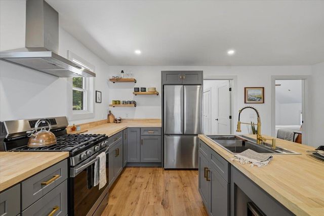 545 Stagecoach Lane, Waterbury, VT 05677