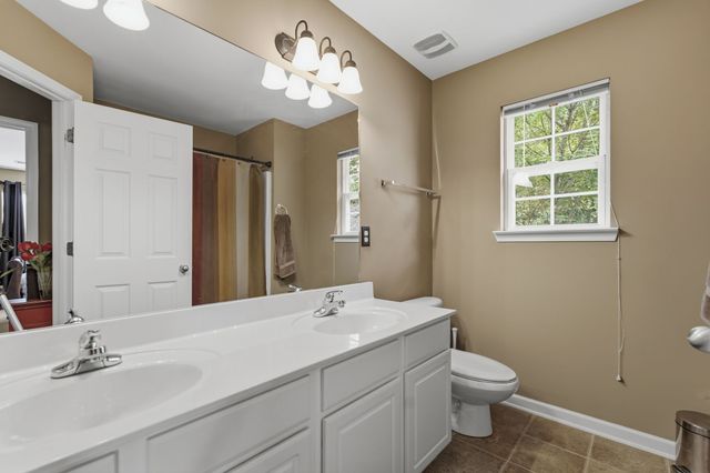 2512 Burnt Pine Ct, Antioch, TN 37013