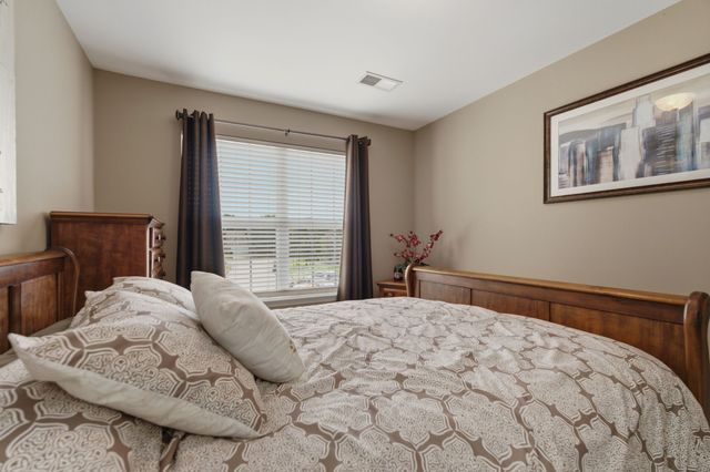 2512 Burnt Pine Ct, Antioch, TN 37013