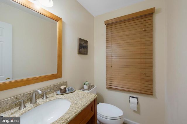 17205 SANDY KNOLL DR, Olney, MD 20832