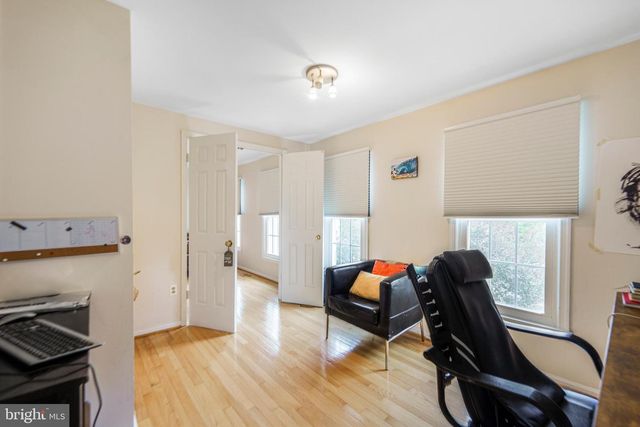 17205 SANDY KNOLL DR, Olney, MD 20832