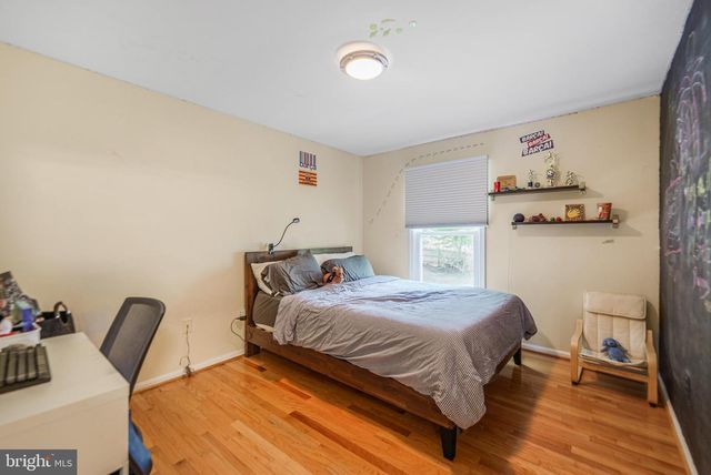 17205 SANDY KNOLL DR, Olney, MD 20832