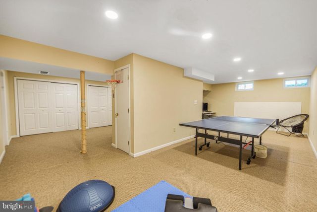 17205 SANDY KNOLL DR, Olney, MD 20832