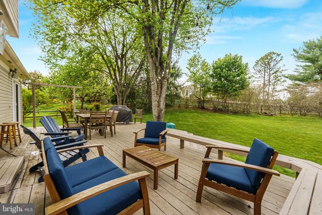 17205 SANDY KNOLL DR, Olney, MD 20832