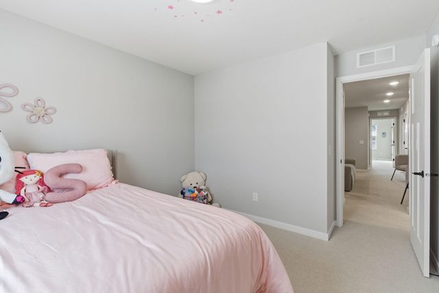 17922 Genoa Drive, Lakeville, MN 55024