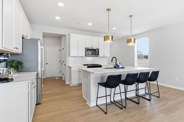 17922 Genoa Drive, Lakeville, MN 55024