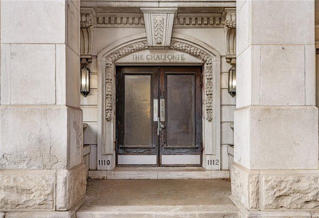 1110 E Armour Boulevard 2, Kansas City, MO 64109