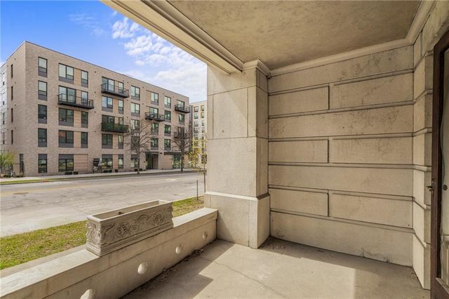 1110 E Armour Boulevard 2, Kansas City, MO 64109