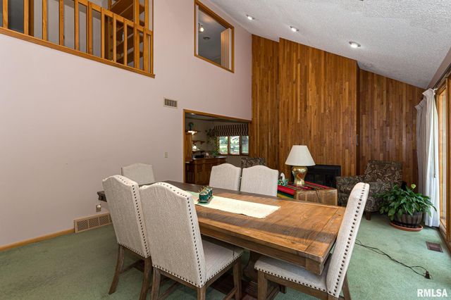 28018 230TH Street, Le Claire, IA 52753