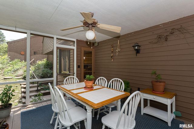 28018 230TH Street, Le Claire, IA 52753