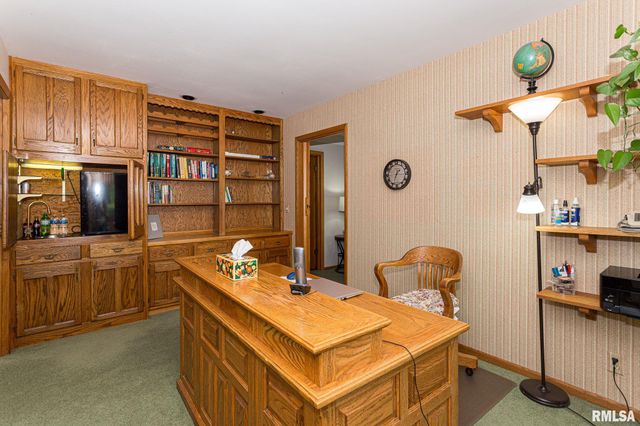 28018 230TH Street, Le Claire, IA 52753