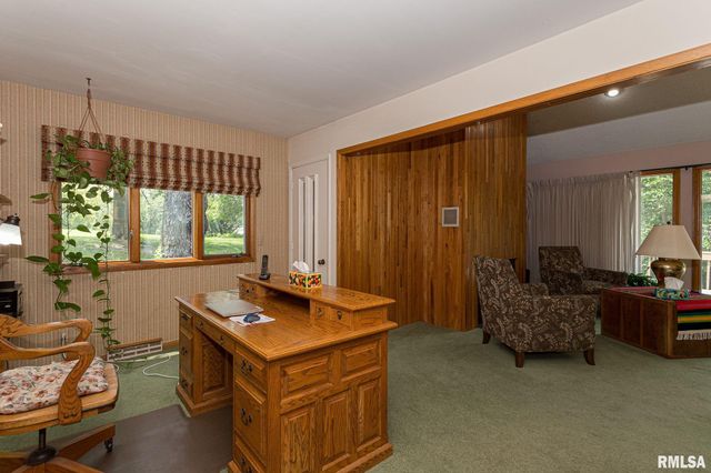 28018 230TH Street, Le Claire, IA 52753