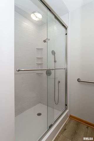 28018 230TH Street, Le Claire, IA 52753