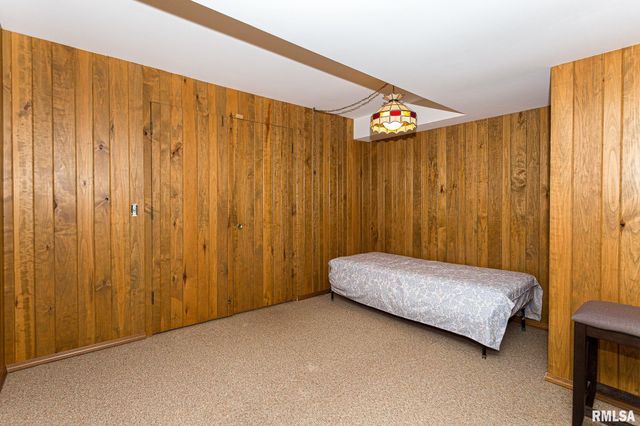 28018 230TH Street, Le Claire, IA 52753