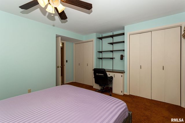 28018 230TH Street, Le Claire, IA 52753