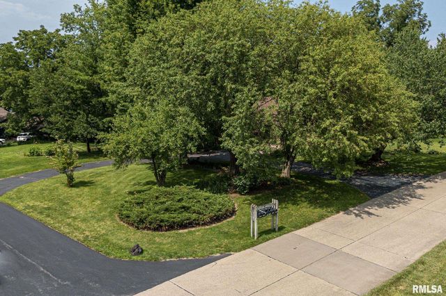 28018 230TH Street, Le Claire, IA 52753