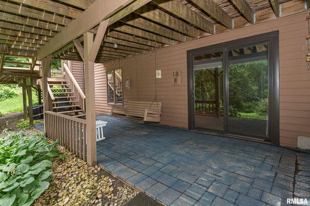 28018 230TH Street, Le Claire, IA 52753